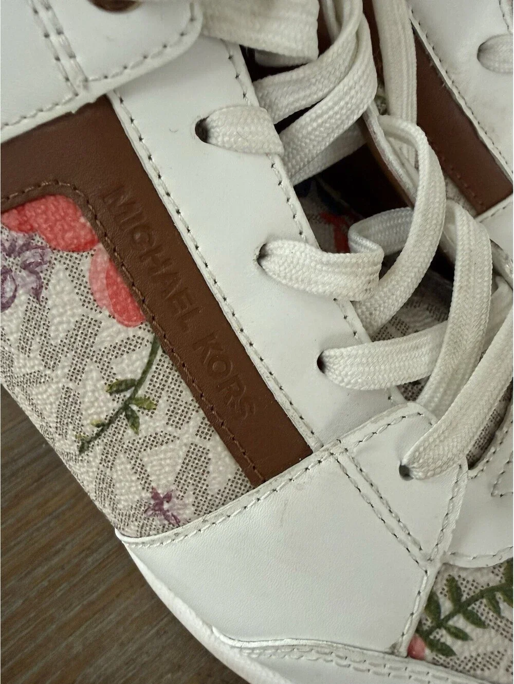 Michael Kors Georgie Trainers Sneaks Size 10 Leather And Synthetic Upper Floral